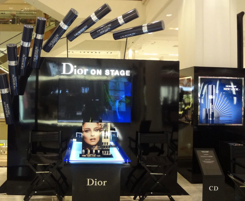 Dior booth - Install